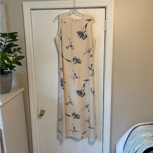 Chaus beige dress with flowers